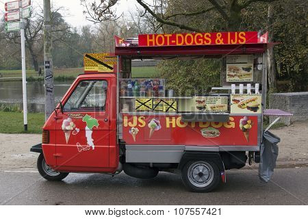 Vespa Piaggio Ape 50 Hot Dog Car