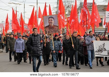 Orel, Russia - November 7, 2015: Communist Party Meeting. People Go On The Street With Red Flags And