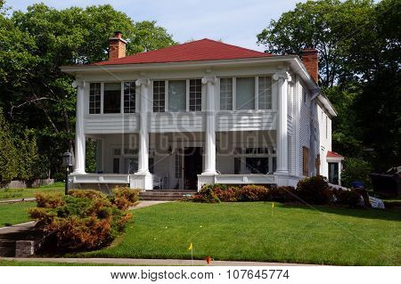 Colonial Mansion