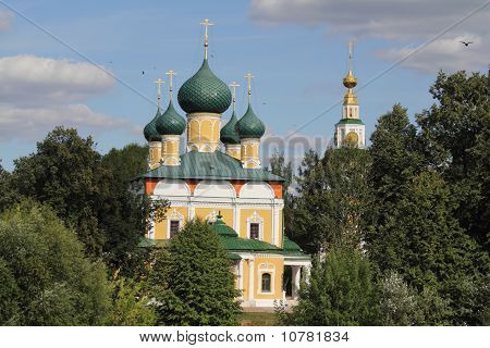 คริสตจักร Uglich