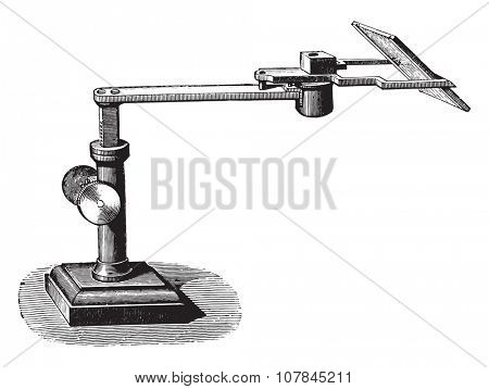 Lucida mirror, vintage engraved illustration. Industrial encyclopedia E.-O. Lami - 1875.