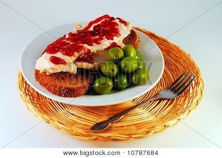 Voileipä kalkkuna, karpalon
