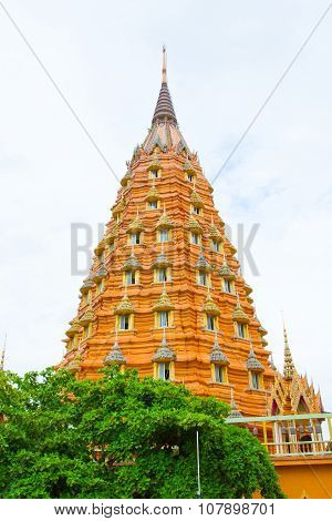 The pagoda of Wat Tham Sua