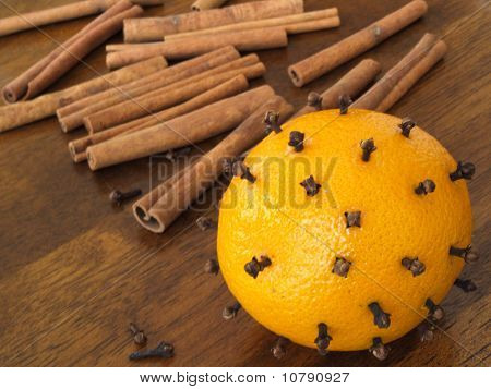 Orange mit Zimt