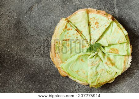 Japaneese Matcha Crepes With Mint