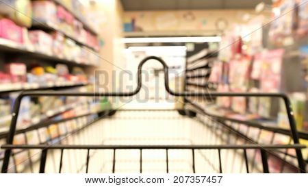 Abstract blur emtry Shopping cart in supermarket.
