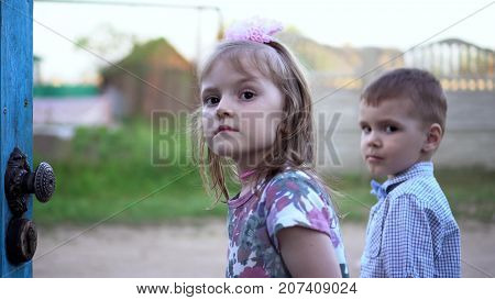 Children spent leaving guests and wave their hands