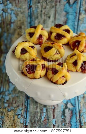 Mini Strawberry Pie Lace Cookies As Dessert