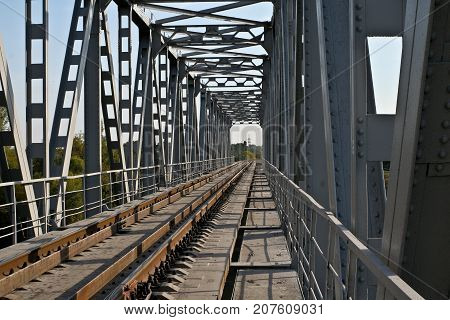 The railway bridge is a good gadget screensaver.