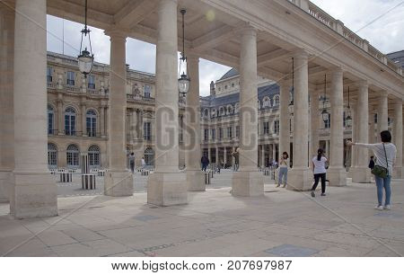 Paris, Les Deux Plateaux