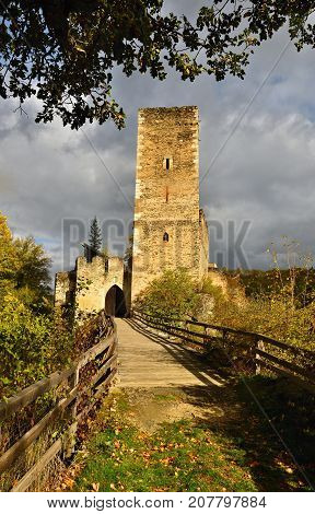 Beautiful Autumn Landscape In Austria With A Nice Old Ruin Of Kaja Castle. National Park Thaya Valle