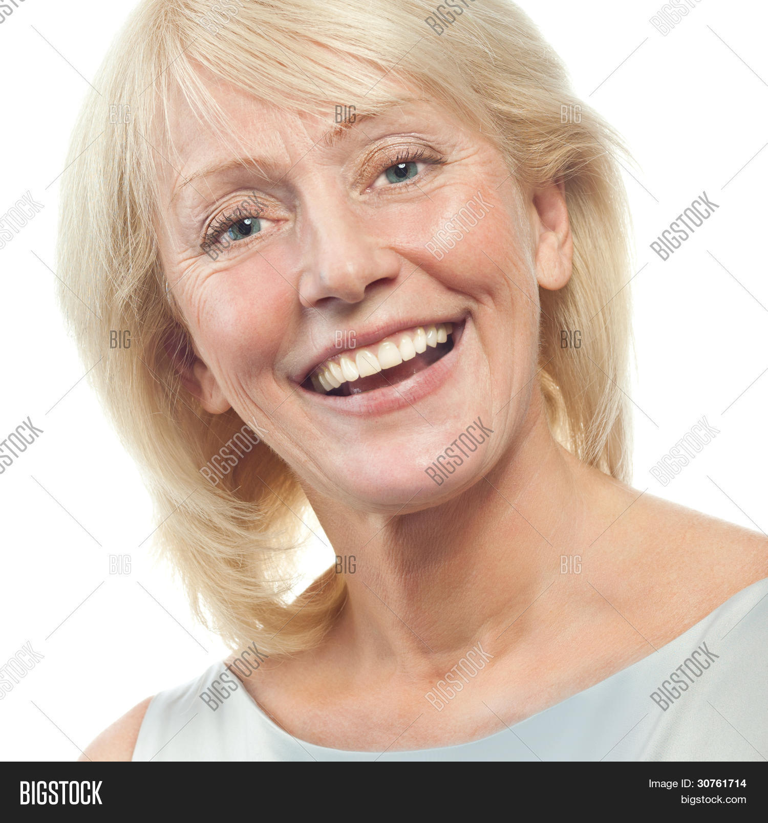 мужчина и женщина среднего возраста. улыбка 40. красивая улыбка взрослой женщины. красивые женщины за 40. улыбка взрослой женщины.