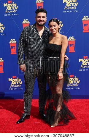 LOS ANGELES - JUN 15:  Frankie Delgado, Jen Delgado at the 2019 MTV Movie & TV Awards at the Barker Hanger on June 15, 2019 in Santa Monica, CA