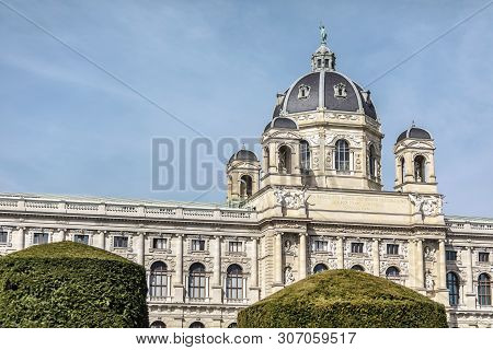 Viena, Austria - March 18, 2019: Exterior Of One Of The Most Beautiful Building In Vienna - The Kuns
