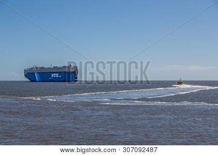 St Simons, Georgia - October 18, 2016: Freighters Now Carry Most Of The Worlds Cargo And The Largest