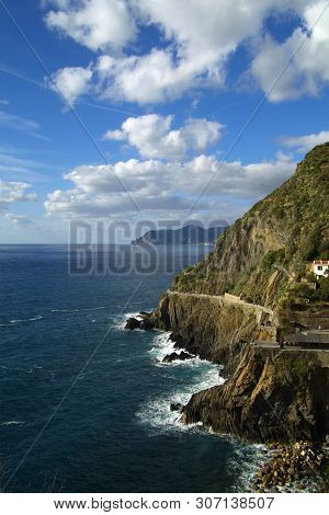 Cinque Terre, Italy - Nov 11, 2006: Buildings In The City Of Riomaggiore. It Is One Of The Five Famo