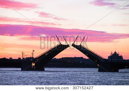 The Bridges Are Erected At Dawn In St. Petersburg. Peter Romance. Sight Of Peter. Neva River. Dawn I
