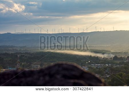 Wind Turbines. Wind Power Generators. Alternative Energy, Reduce Global Warming. Reduce Insufficient