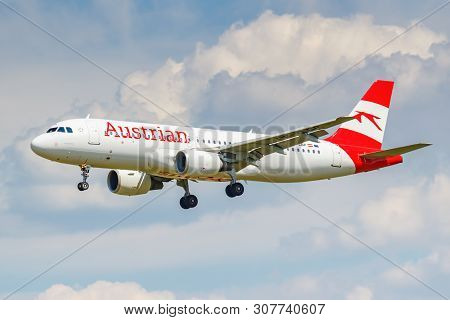 Moscow, Russia - June 21, 2019: Aircraft Airbus A320-214 Oe-lbp Of Austrian Airlines Landing At Domo