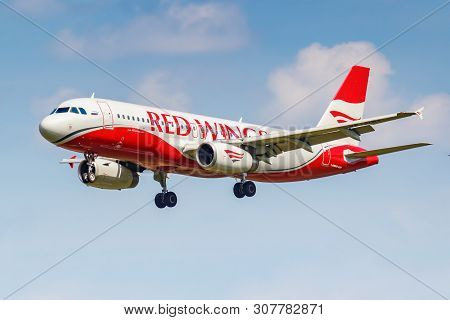 Moscow, Russia - June 21, 2019: Aircraft Airbus A320-232 Vp-bwy Of Red Wings Airline Landing At Domo