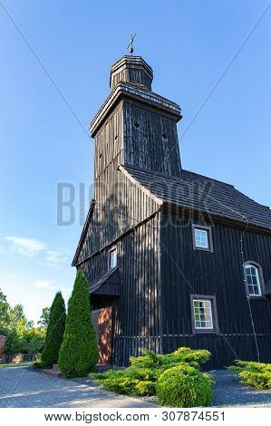 Krepsk, Pomeranian Voivodeship / Poland - June 23, 2019: Old Wooden Catholic Church In Central Europ
