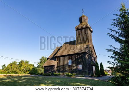 Krepsk, Pomeranian Voivodeship / Poland - June 23, 2019: Old Wooden Catholic Church In Central Europ