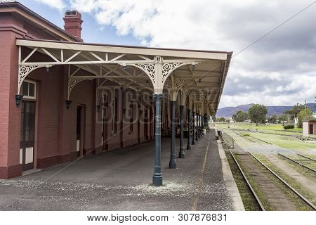 The New South Wales Cast Iron Verandah Is A Flat Skillion Roof Sheeted With Flat Raked Iron, Bracket
