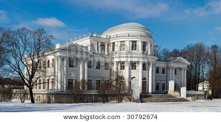Белый дворец