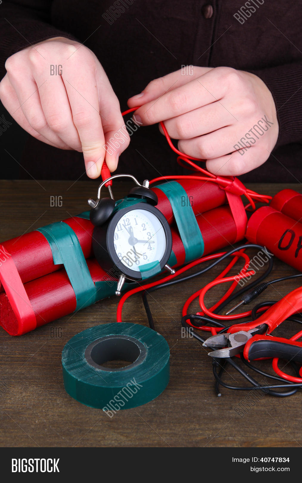 Time Bomb Structure Human Makes Timebomb Image & Photo (Free Trial) | Bigstock
