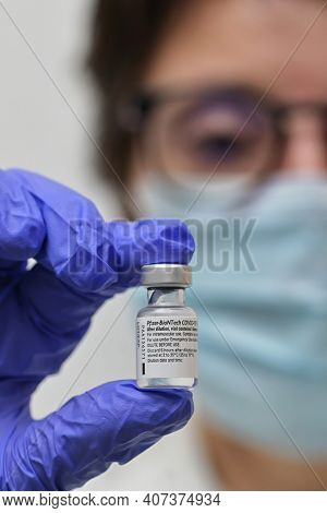 Romania, Galati, 08.02.2021 Pfizer And Biontech Covid-19 Vaccine. Small Ampoules With Vaccine