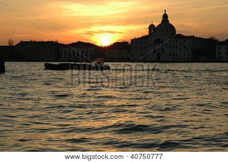 Solopgang i Venedig