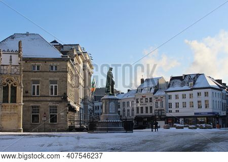 Aalst, Belgium, 9 February 2021: The Main Market Square In Aalst In Winter Covered In A Layer Of Sno