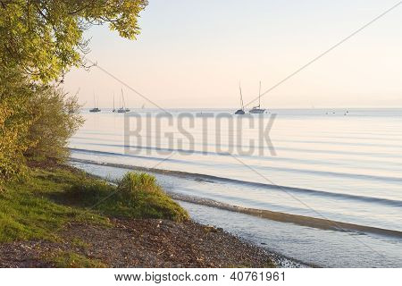 小船在湖安莫上休息