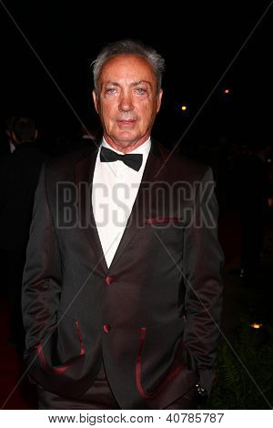 LOS ANGELES - JAN 5: Udo Kier přijíždí na 2013 Palm Springs International Film Festival Gala na