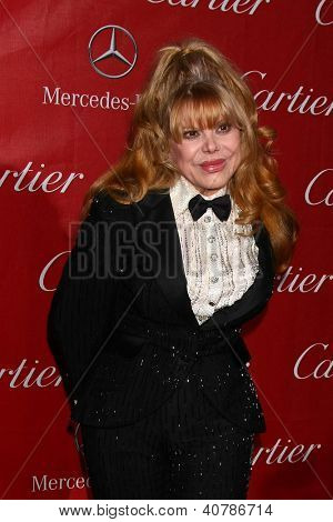 LOS ANGELES - 5 jan: Charo มาถึงที่งานเทศกาลภาพยนตร์นานาชาติของ 2013 ปาล์มสปริงส์ที่ป่า