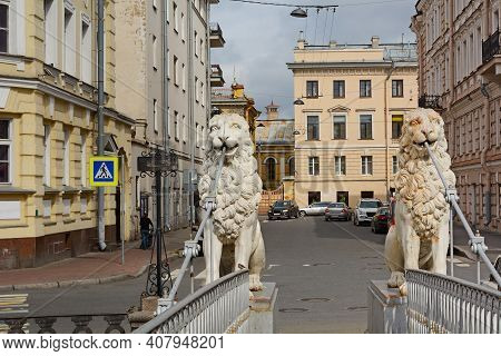 St. Petersburg, The Statue On Lion's Bridge Over The Griboedov Channel