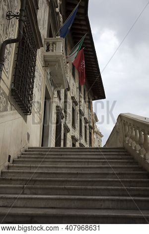 Pisa (pi), Italy - June 10, 2017: View Of A Palace In Cavalieri Square, Pisa, Tuscany, Italy, Europe
