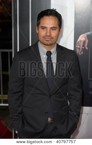 LOS ANGELES, CA - januar 7: Michael Pena ankommer til premieren på Gangster Squad på Grauman's Chi