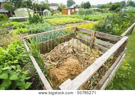 Garden Compost Bin