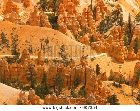 Bryce Canyon Switchback trilha com os caminhantes