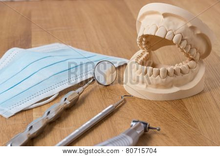 Open Dental Mold Of Teeth With Implements