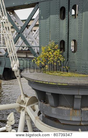 Bridge detail closeup