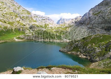 Lago alpino