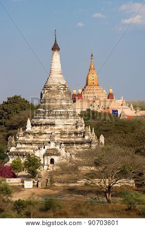 Pagodas And Temples In Bagan