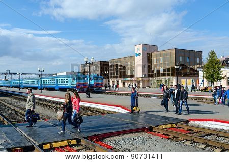 People Go To Landing Platform Of Railway Station In Mogilev, Belarus