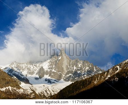 Dru Peak, Aiguilles du Chamonix, Mont Blanc Massif, Alps, Chamonix, France.