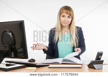 Indifferent Office A Specialist Office Leafing Through A Book