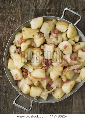 Rustic German Pan Fried Potato Bratkartoffeln