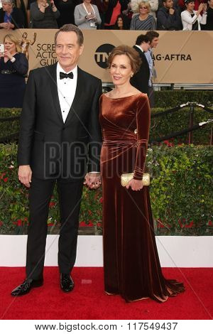 LOS ANGELES - JAN 30:  Bryan Cranston, Robin Dearden at the 22nd Screen Actors Guild Awards at the Shrine Auditorium on January 30, 2016 in Los Angeles, CA