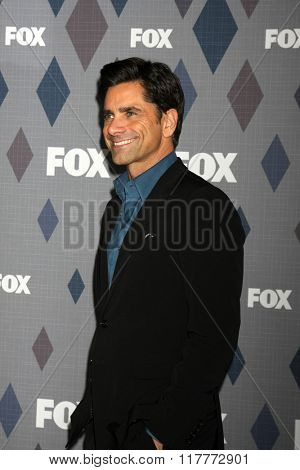 LOS ANGELES - JAN 15:  John Stamos at the FOX Winter TCA 2016 All-Star Party at the Langham Huntington Hotel on January 15, 2016 in Pasadena, CA